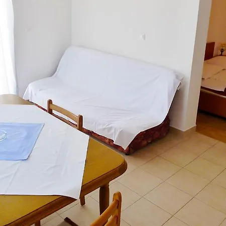 Maestral Apartment